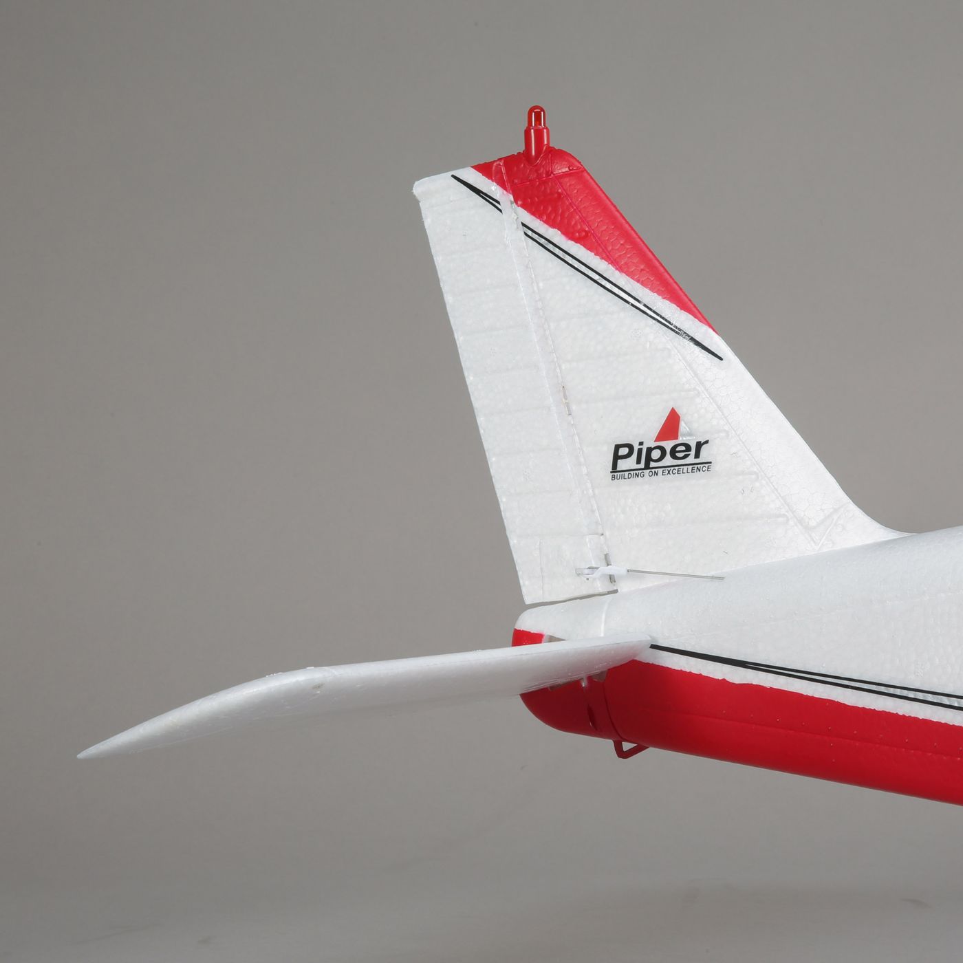 E-flite Cherokee BNF Safe AS3X 1.3m 03